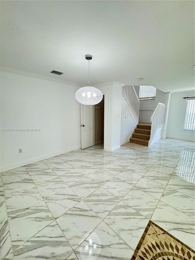 Building Photo - 3175 SW 129th Ave