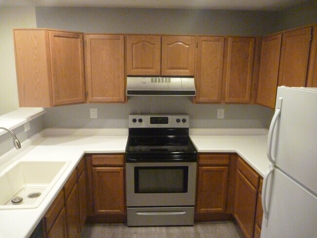 Kitchen - 8766 Allison Dr
