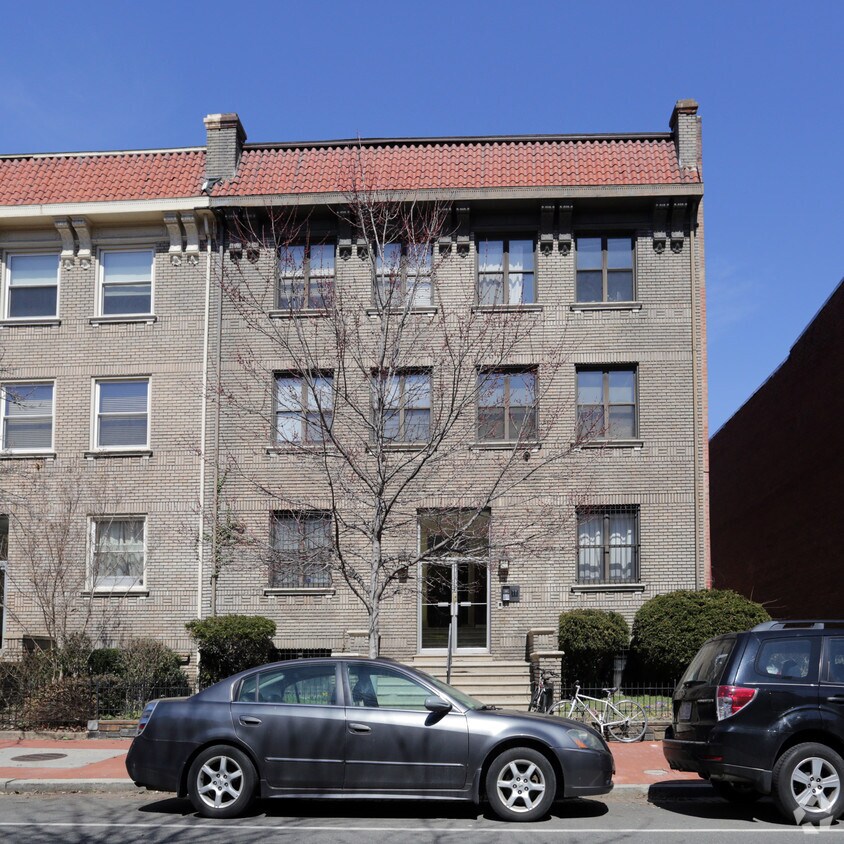 Building Photo - 1721 T St NW