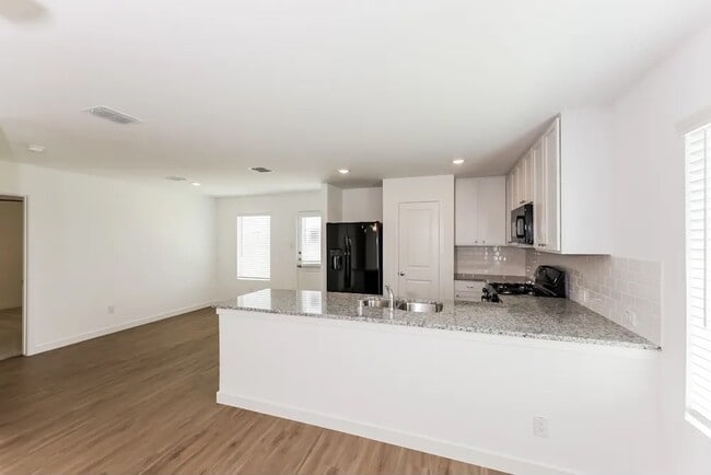 Building Photo - 7133 Landings Edge Rd