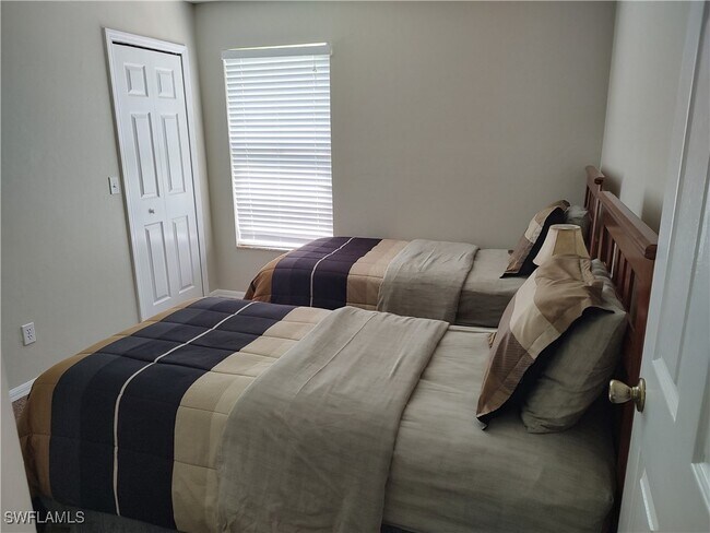 Foto del edificio - 5126 SW 19th Pl