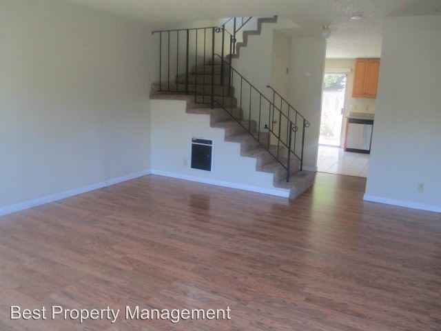 Building Photo - 4560 Thornton Ave