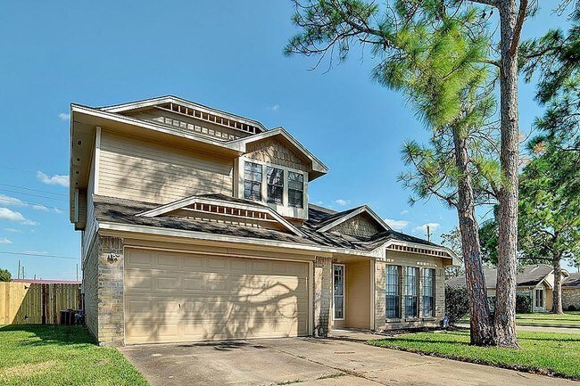 Building Photo - 8123 Vista Del Sol Dr