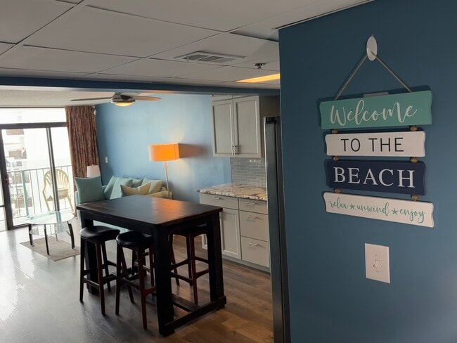 Building Photo - 201 74th Ave N