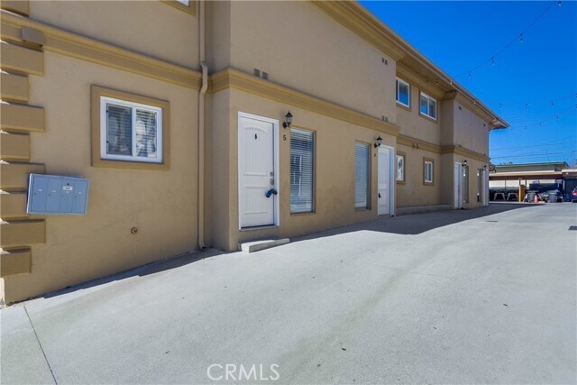 Building Photo - 142 W Escalones