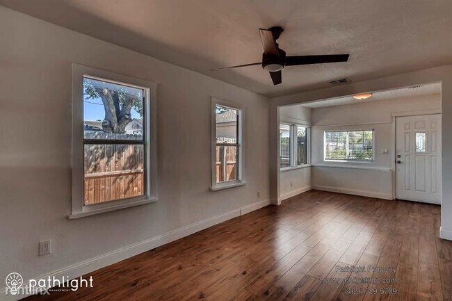 Building Photo - 3 br, 2 bath House - 3250 Prescott Street ...