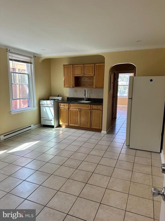 Building Photo - 2 S 5th St