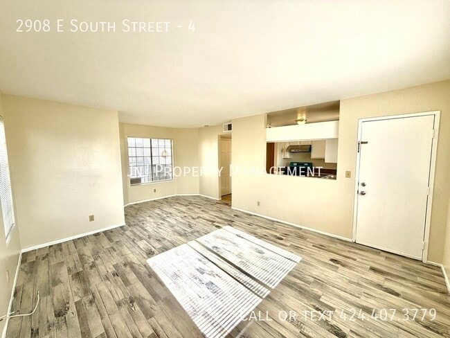 Foto del edificio - 2908 E South St