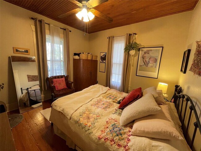 Foto del edificio - 1411 W 9th St