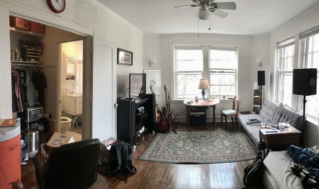 Building Photo - 5727 N Winthrop Ave