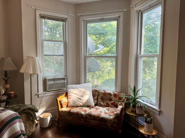 Foto del edificio - 3 bedroom in Chicago IL 60657
