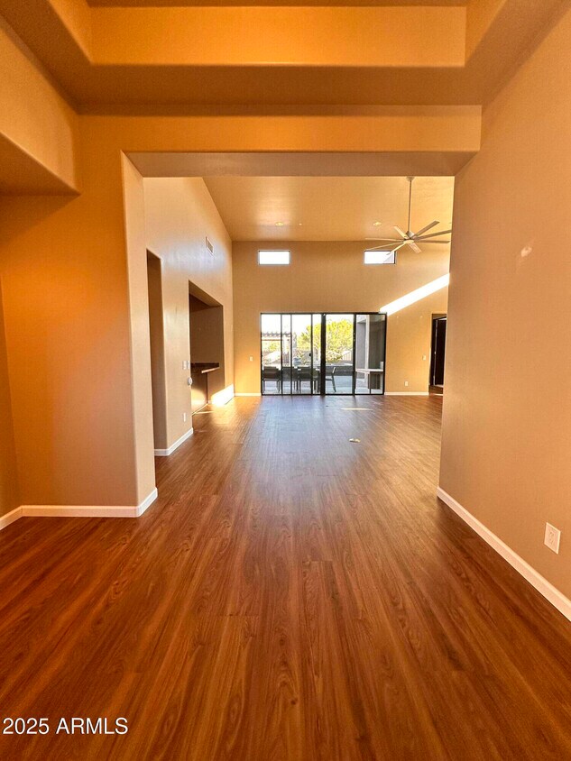 Primary Photo - 9671 E Horizon Dr