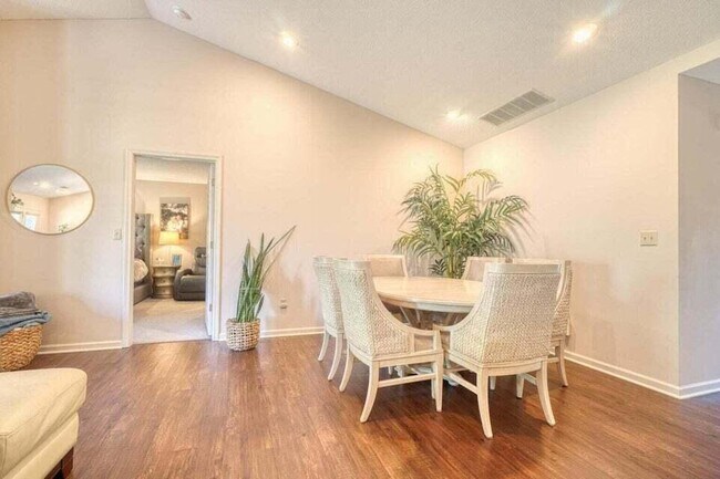 Foto del edificio - 3636 Augusta Dr