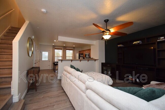 Foto del edificio - 10533 S Oquirrh Lk Rd