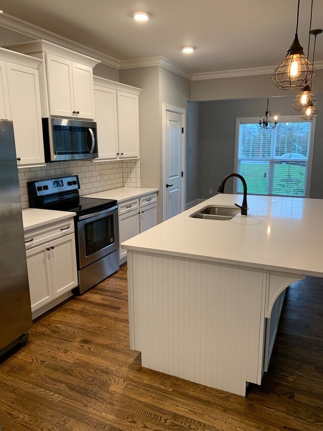 Building Photo - BREWER DRIVE 3 BD, 2.5 BA