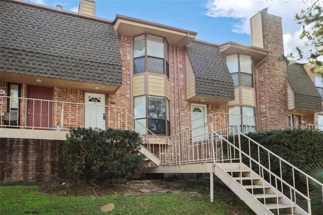 Foto del edificio - 2219 Place Rebecca Ln