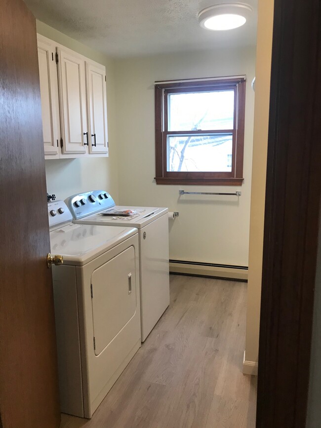Bathroom - 357 Gray St