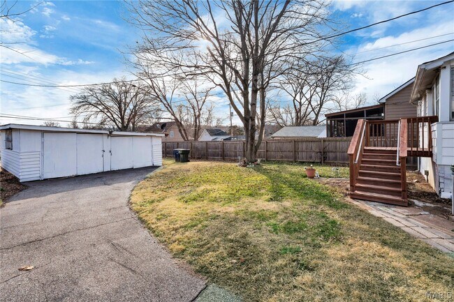 Foto del edificio - 7070 Winona Ave