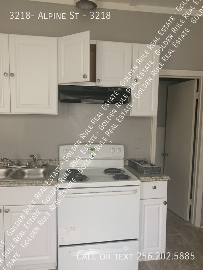 Building Photo - 3218- Alpine St-3218