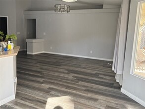 Building Photo - 507 Fiddlehead Ave