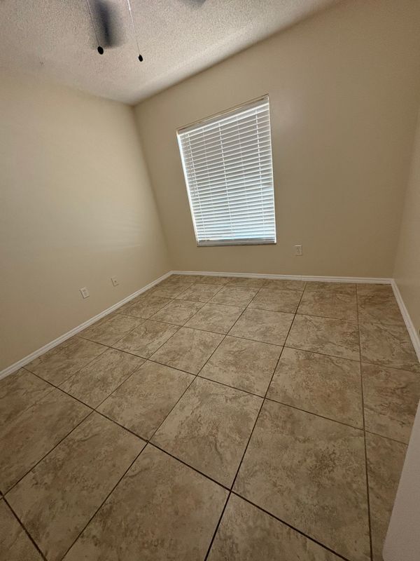Building Photo - 914 Osceola Trail