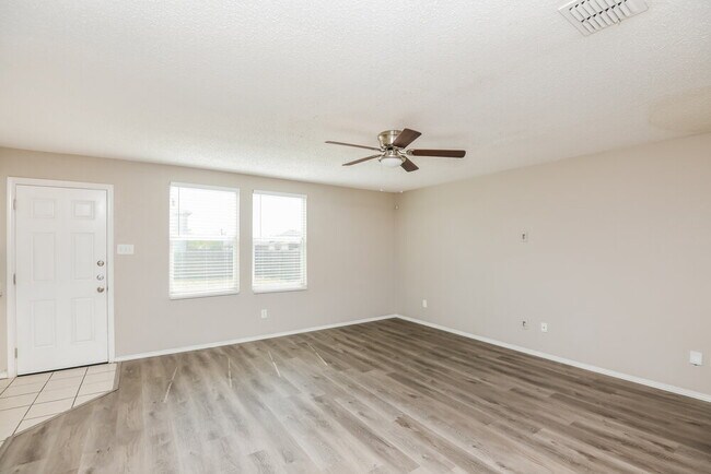 Building Photo - 1429 Blazing Star Trail