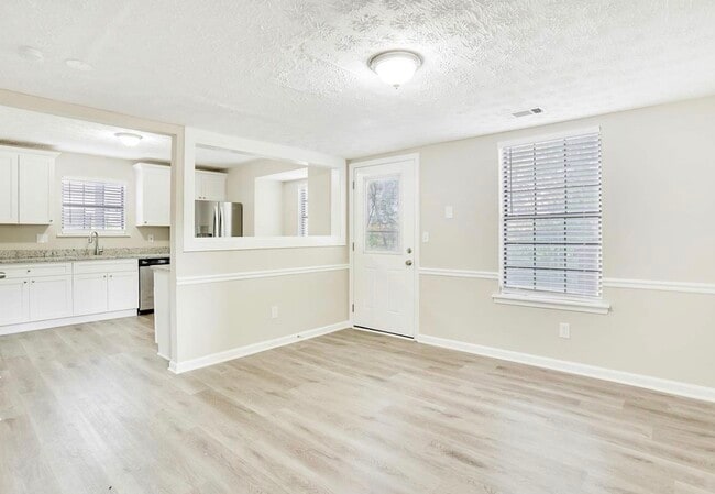 Building Photo - 5590 Pennybrook Ct