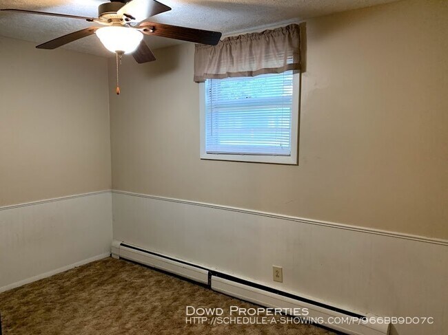 Building Photo - 112 College Park Ct