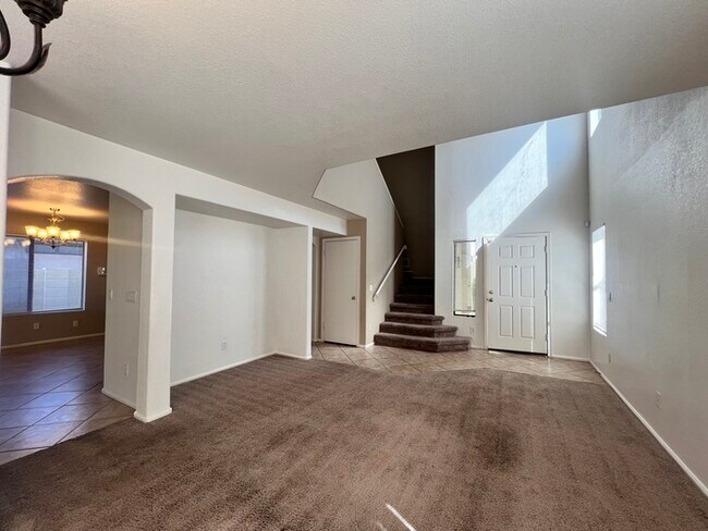 Foto del edificio - Beautiful 4bdm & 2.5ba home with loft in N...