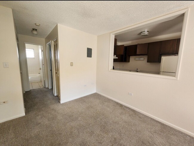 Foto del edificio - 3301 S Washington St