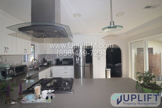 Foto del edificio - 2655 Chauncey Dr