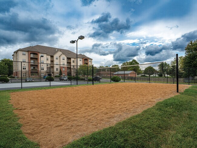 Foto del edificio - Coryell Courts Apartments