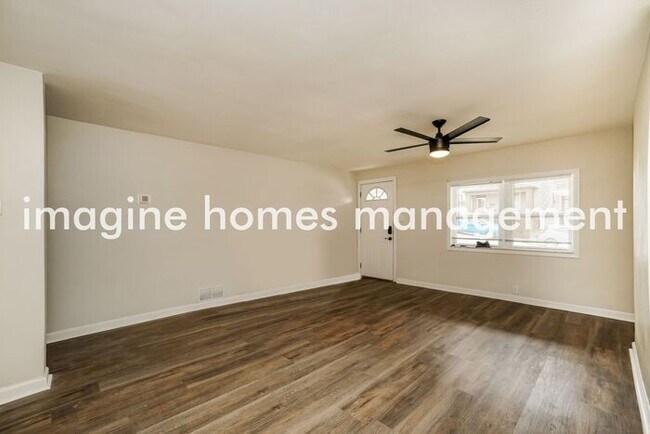 Foto del edificio - Pet-Friendly 3 Bed 1 Bath Home in Greenfield