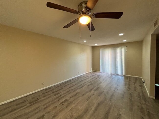 Building Photo - 276 Lake Havasu Ave