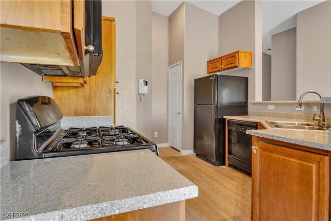 Foto del edificio - 3520 Glorious Iris Pl