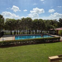 Building Photo - 2079 Coral Ridge Dr