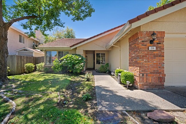 Building Photo - 206 Bowden Ct