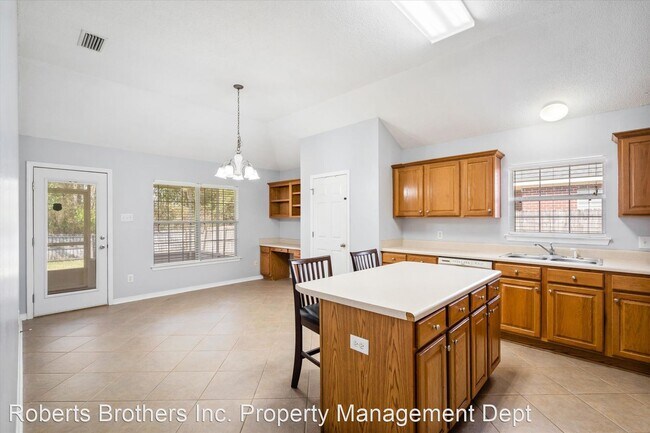 Foto del edificio - 3 br, 2 bath House - 2136 Spring Grove Court