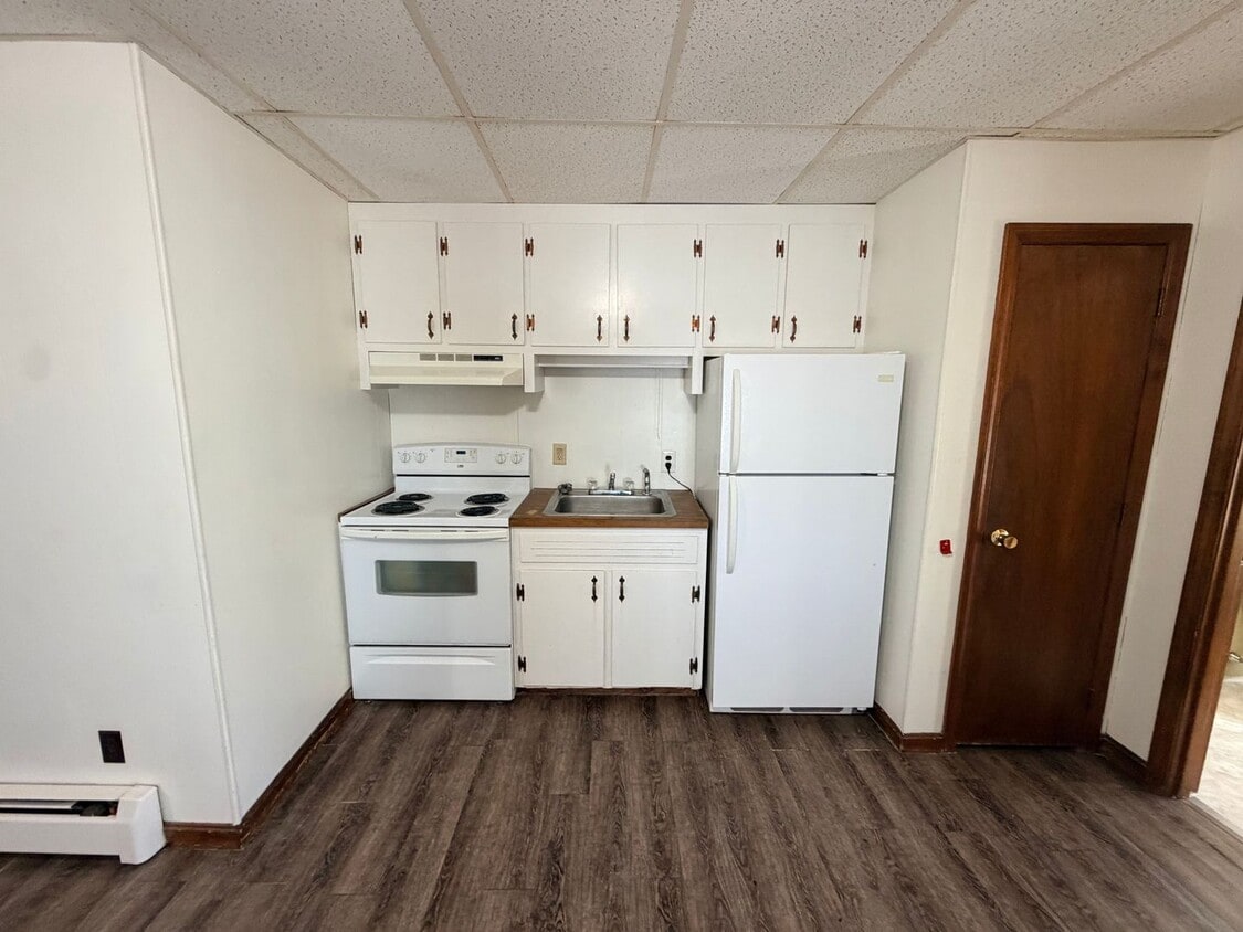 Photo - 768 Lakeview Ave