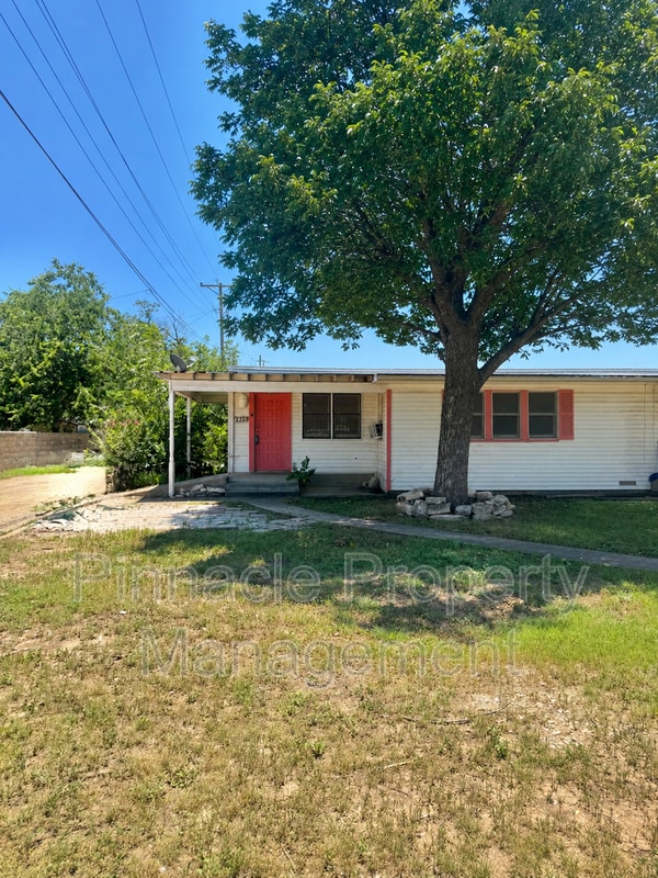 Building Photo - 1313 Guadalupe St