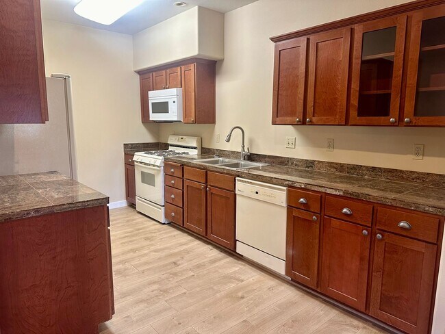 Building Photo - Newly renovated Two-bedroom apartment in A...
