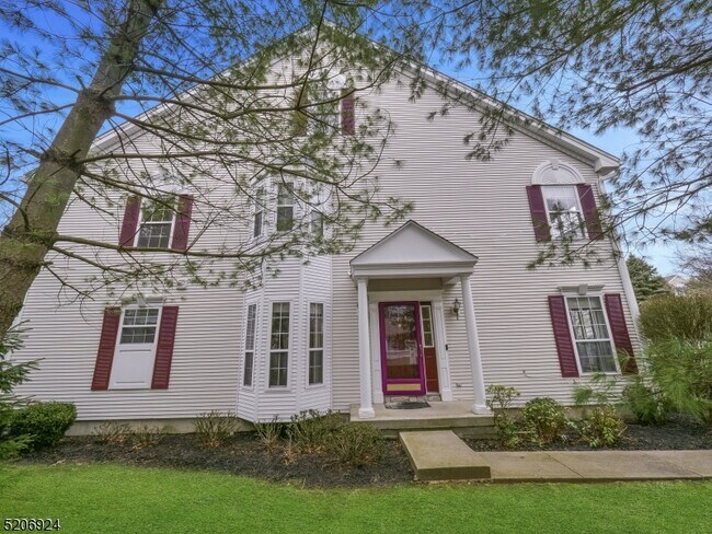 Building Photo - 49 Mayflower Dr