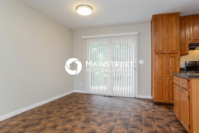 Foto del edificio - 3 Bedroom Pet-Friendly Home in BELTON, MO with Main Street Renewal