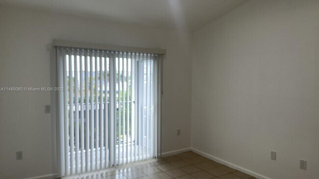 Foto del edificio - 15460 SW 284th St
