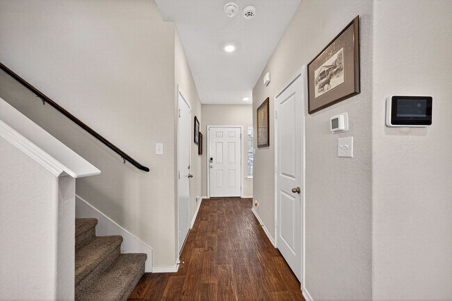 Building Photo - Energy-Efficient Applewood Home Near Lackland AFB - Realtor Commission: $500