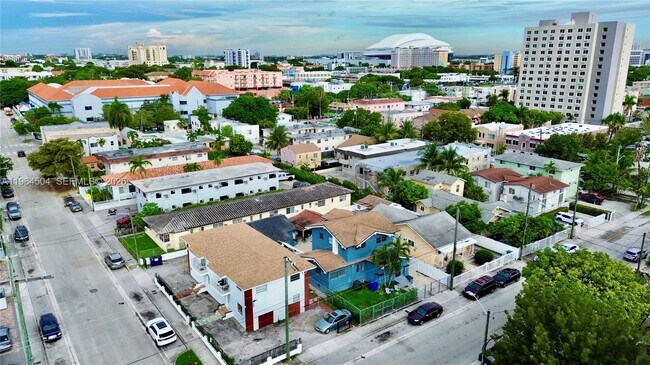 Foto del edificio - 236 SW 10th Ave