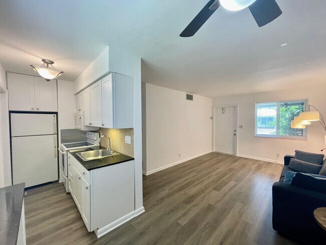 Foto del edificio - 1704 NE 9th St