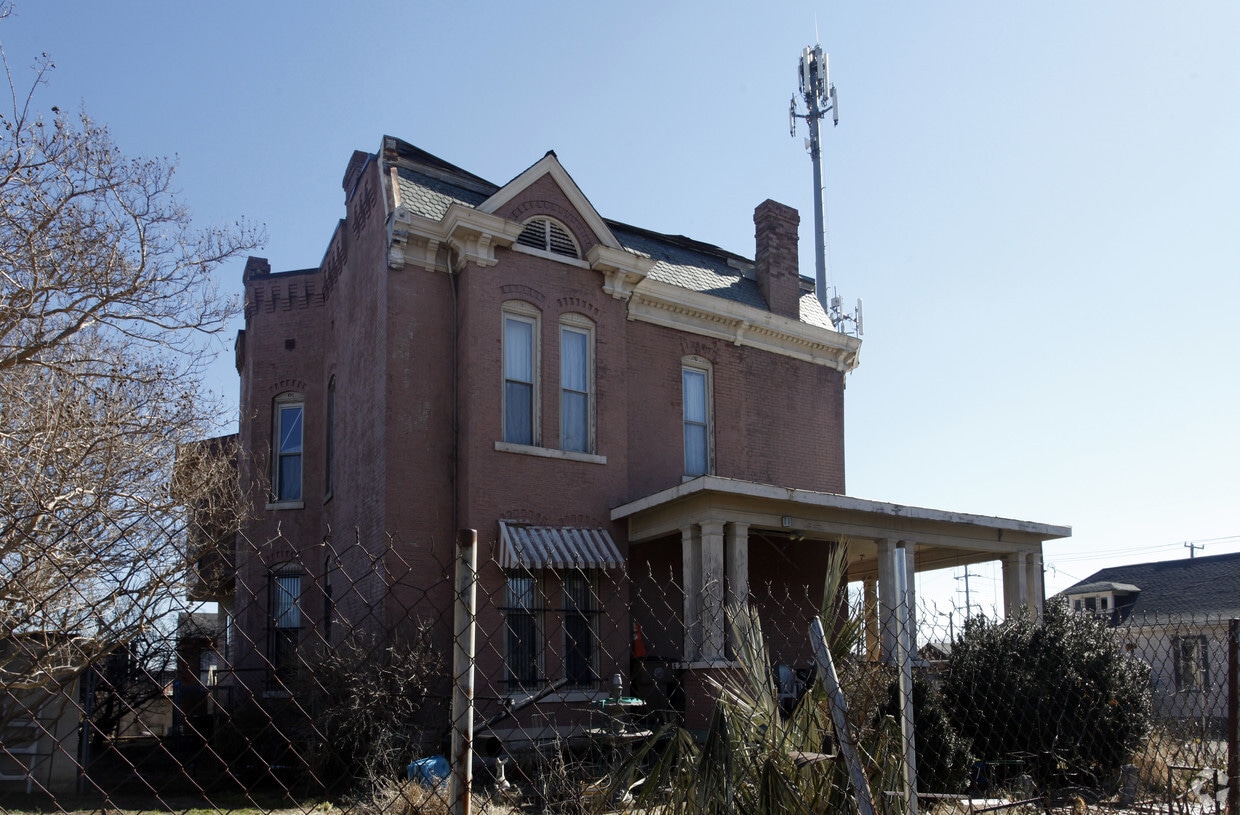 Primary Photo - 16 Academy Pl