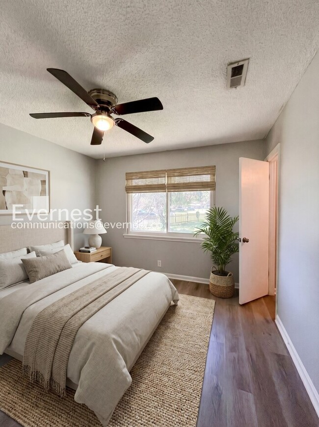 Building Photo - 409 Alexander Dr