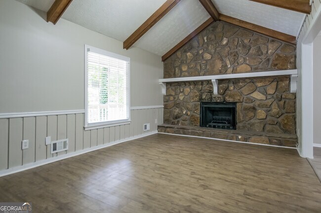 Foto del edificio - 141 Dogwood Ct